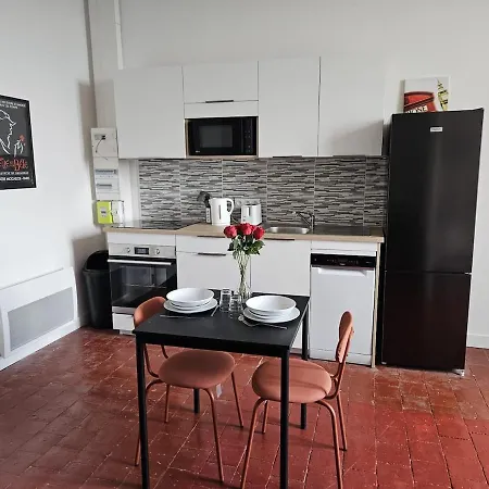 V And Vendetta - Wifi Fibre,linge,centre Apartment